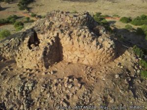 immagine aerea del nuraghe Sirai